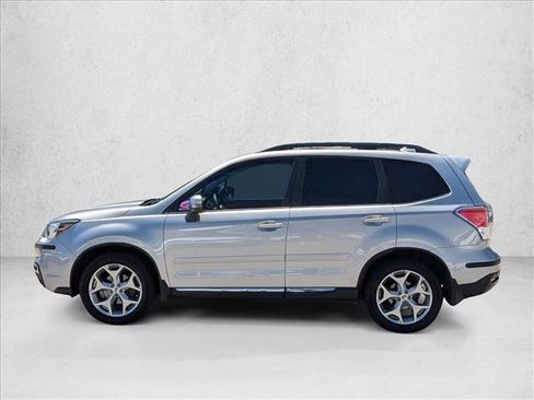 Used 2018 Subaru Forester 2.5i Touring AWD/4WD image 9