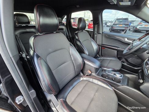 Used 2023 Ford Escape ST-Line w/ Tech Pack #1 AWD/4WD image 2