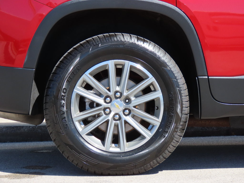 Used 2023 Chevrolet Traverse LT w/ LPO, Floor Liner Package AWD/4WD image 16