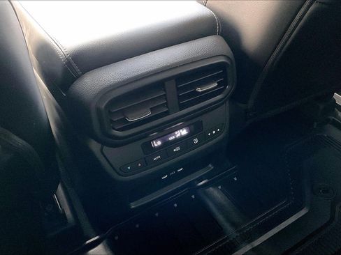 Used 2025 Honda Pilot Touring image 33