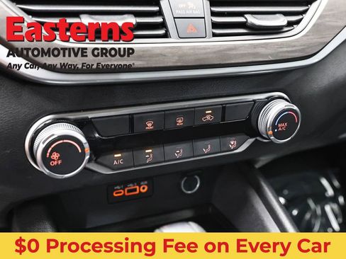 Used 2025 Nissan Altima 2.5 SV FWD image 20