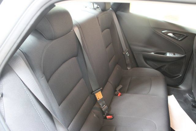Used 2022 Chevrolet Malibu LS FWD image 11
