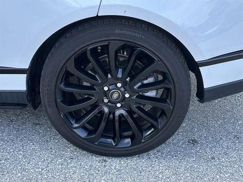 Used 2018 Land Rover Range Rover Long Wheelbase Supercharged image 12