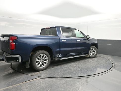 Used 2022 Chevrolet Silverado 1500 LTZ w/ LTZ Premium Package image 2