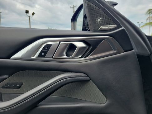 Used 2021 BMW M4 Competition w/ Executive Package RWD image 19