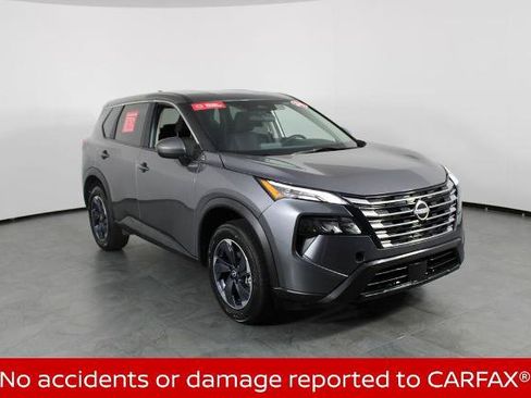 Certified 2024 Nissan Rogue SV FWD image 5