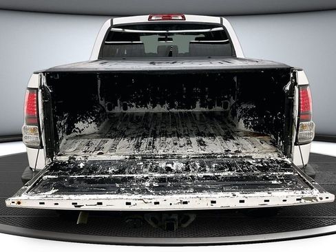 Used 2010 Toyota Tundra 4x4 CrewMax image 7