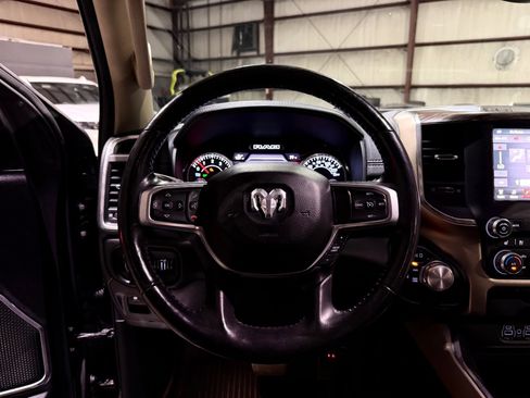 Used 2020 RAM 1500 Laramie AWD/4WD image 30