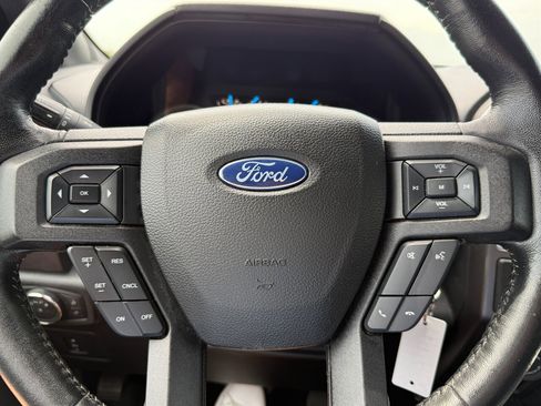 Used 2017 Ford F150 XLT w/ Equipment Group 302A Luxury image 18