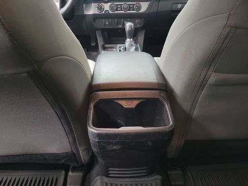 Used 2022 Toyota Tacoma SR5 image 21