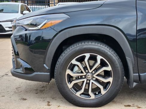 Used 2025 Toyota Corolla Cross AWD Hybrid image 7