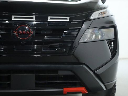 Certified 2023 Nissan Rogue SL w/ SL Premium Package AWD/4WD image 8
