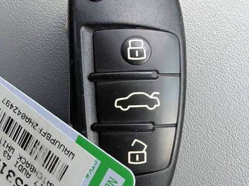 Used 2017 Audi A3 e-tron Premium image 18