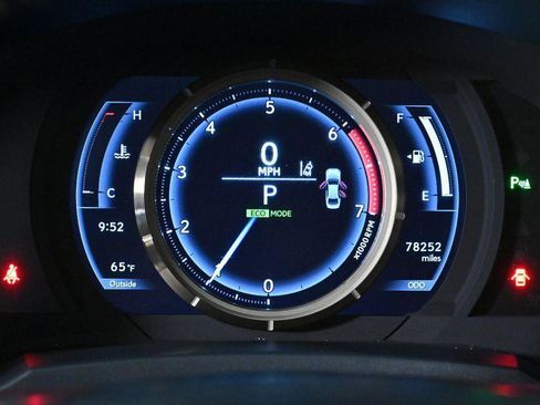 Used 2019 Lexus IS 300 F Sport w/ F Sport Package image 17