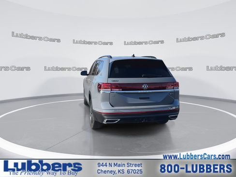 Used 2025 Volkswagen Atlas SE AWD/4WD image 7