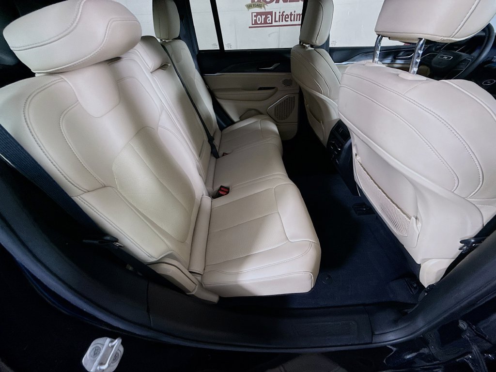 Used 2022 Jeep Grand Cherokee Limited 4xe w/ Luxury Tech Group II AWD/4WD image 30