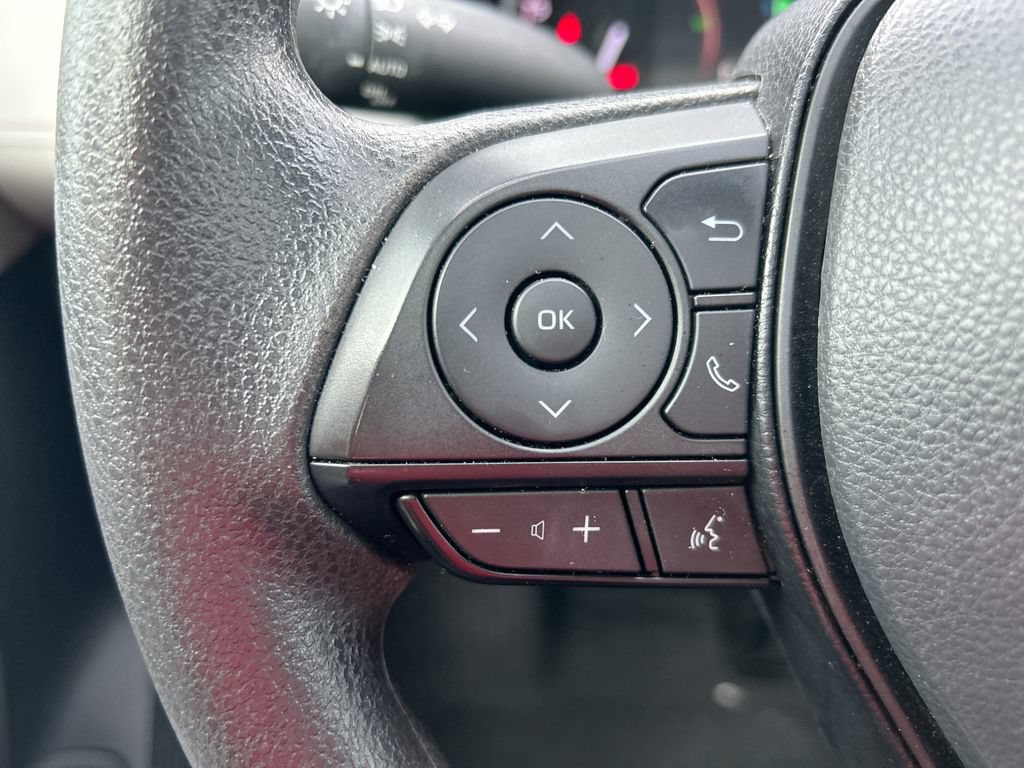 Used 2024 Toyota RAV4 XLE w/ Convenience Package FWD image 16