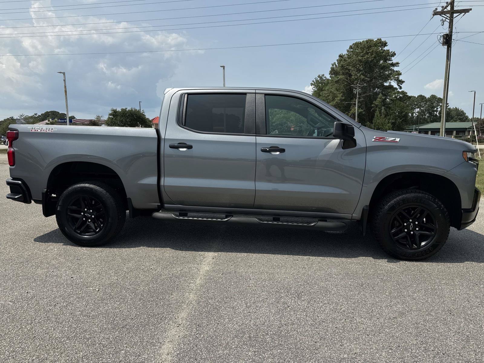 Used 2021 Chevrolet Silverado 1500 LT Trail Boss AWD/4WD image 2