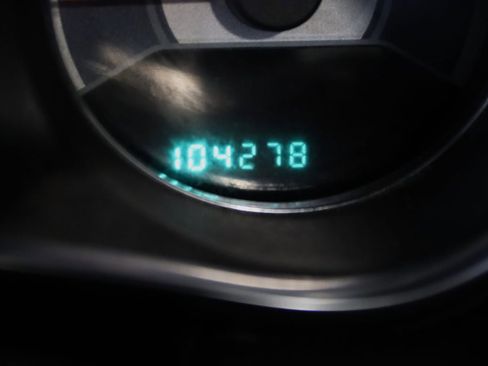 Used 2013 Chrysler 200 Limited FWD image 40