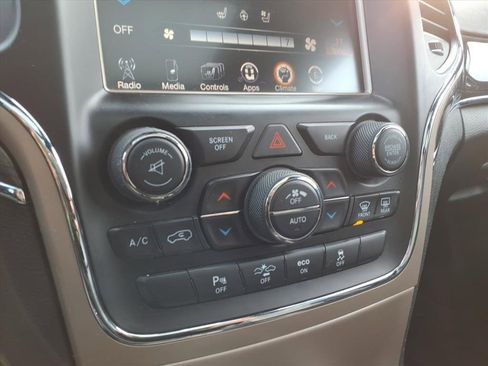 Used 2015 Jeep Grand Cherokee Overland w/ Advanced Technology Group image 27