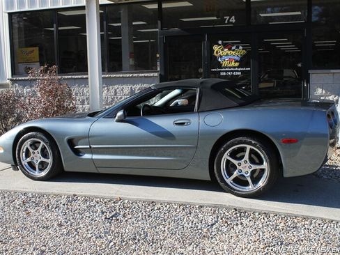Used 2003 Chevrolet Corvette Coupe w/ Preferred Equipment Group1 RWD image 10