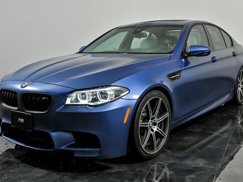 Used 2016 BMW M5 RWD image 3