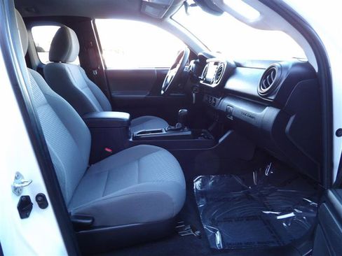 Used 2021 Toyota Tacoma 2WD Access Cab image 13