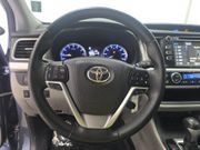 Used 2018 Toyota Highlander Plus FWD image 10