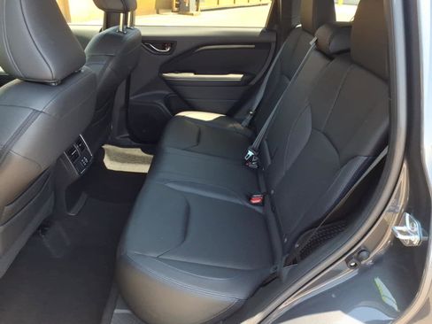 Used 2025 Subaru Forester Limited w/ Popular Package AWD/4WD image 29
