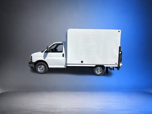 Used 2021 Chevrolet Express 3500 w/ Power Convenience Package RWD image 1
