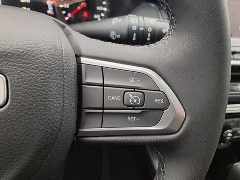 New 2026 Jeep Compass Latitude AWD/4WD image 11