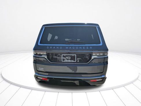 Used 2023 Jeep Grand Wagoneer 4WD w/ Convenience Group III image 5