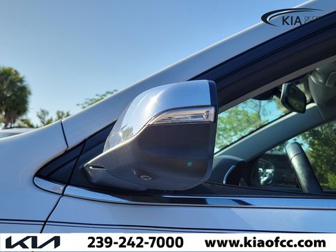 Used 2019 Chevrolet Equinox Premier FWD image 5