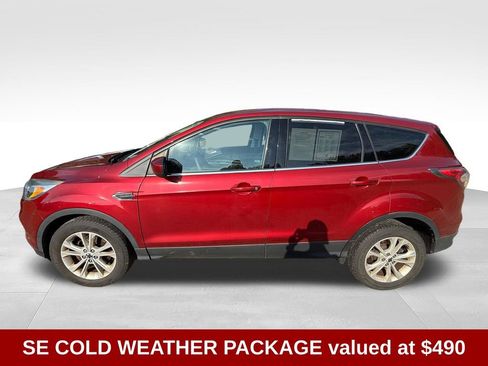 Used 2017 Ford Escape SE w/ SE Cold Weather Package FWD image 3