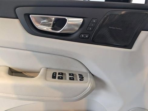 New 2026 Volvo XC60 T8 Ultra w/ Protection Package Premier AWD/4WD image 8