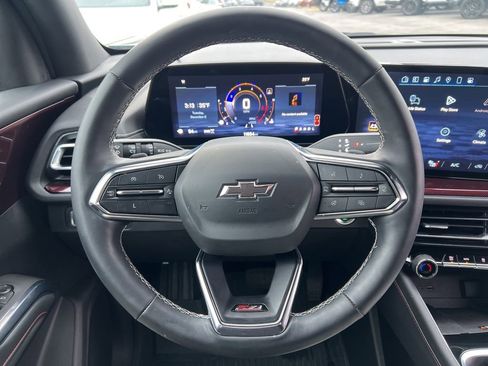 Used 2025 Chevrolet Traverse Z71 w/ Driver Confidence Package image 18