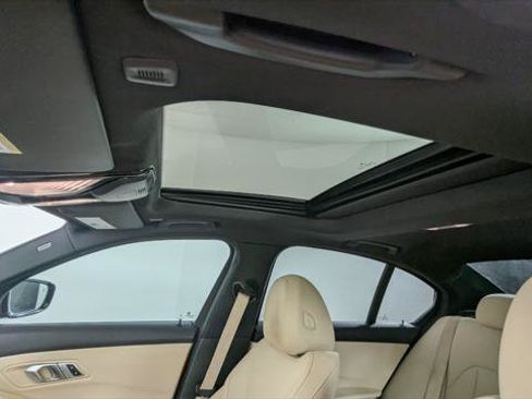 Used 2020 BMW 330i Sedan w/ Premium Package RWD image 14