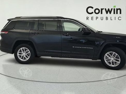 Used 2023 Jeep Grand Cherokee L Laredo AWD/4WD image 7