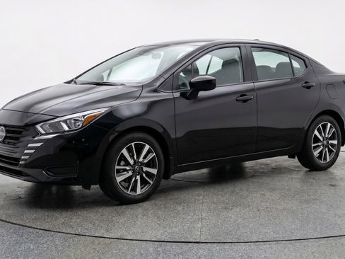 Used 2025 Nissan Versa SV FWD image 3