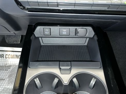 New 2026 Toyota Prius XLE image 23