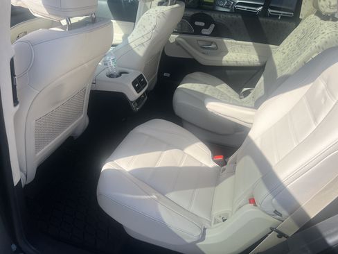 Certified 2025 Mercedes-Benz GLS 450 4MATIC image 32