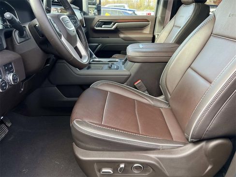 Certified 2025 GMC Sierra 2500 Denali w/ Denali Reserve Package image 17