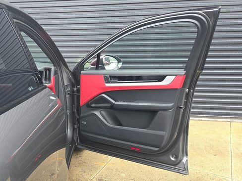 Certified 2024 Porsche Cayenne S image 20