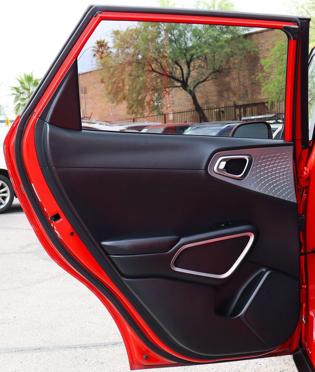 Used 2020 Kia Soul LX FWD image 29