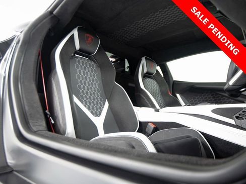 Used 2024 Lamborghini Revuelto image 41