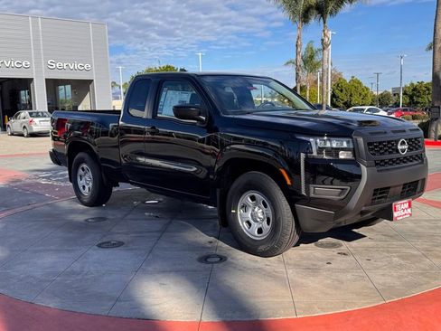 New 2026 Nissan Frontier S image 2