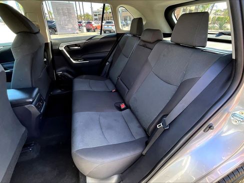 Used 2025 Toyota RAV4 XLE w/ Convenience Package image 18