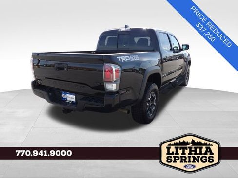 Used 2023 Toyota Tacoma TRD Off-Road w/ Technology Package image 9