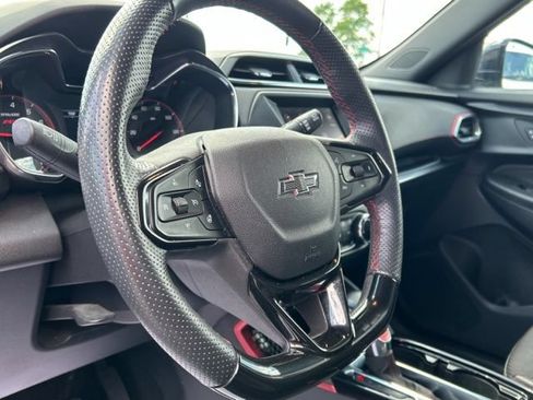 Used 2023 Chevrolet TrailBlazer RS FWD image 31