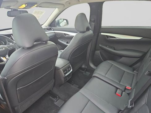 Used 2019 INFINITI QX50 Luxe AWD/4WD image 28